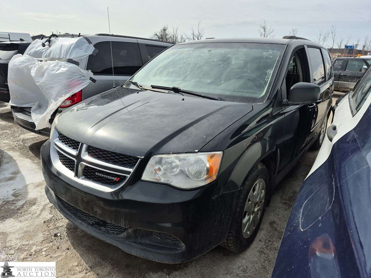 2016-dodge-grand-caravan-sxt-image-1