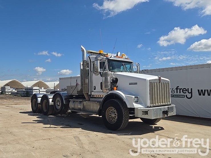 2014-kenworth-t880-image-7