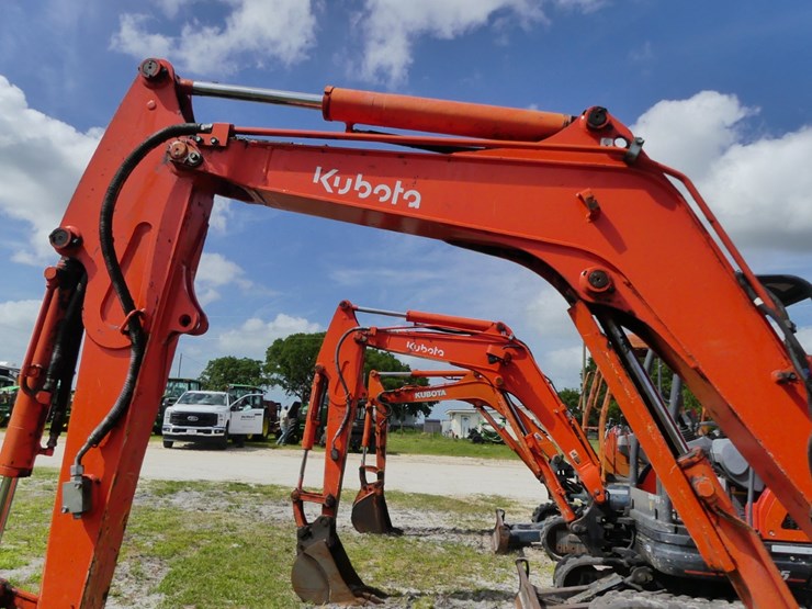 2021-kubota-u25-image-7