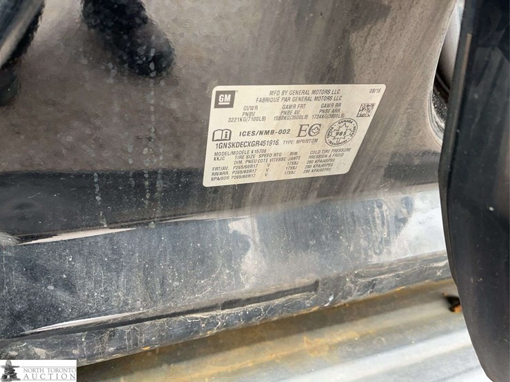 2016-chevrolet-tahoe-image-22