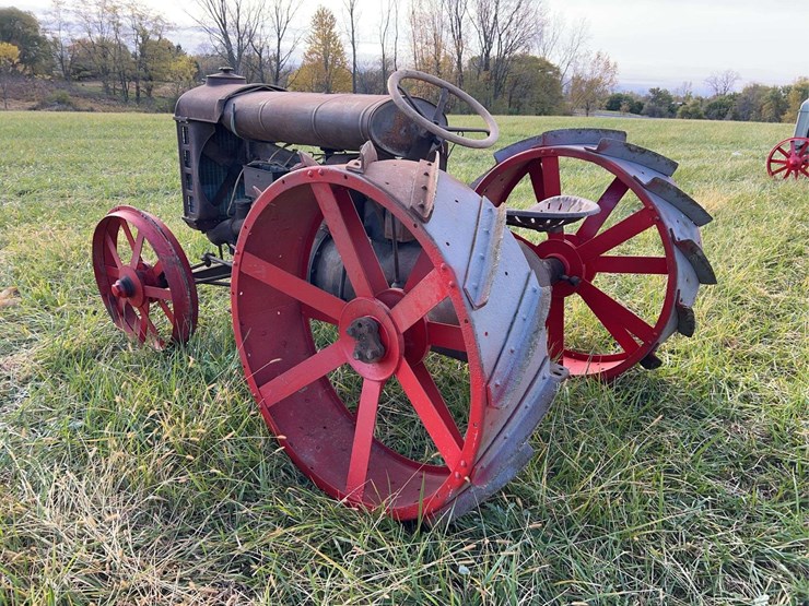1920-fordson-tractor-image-3
