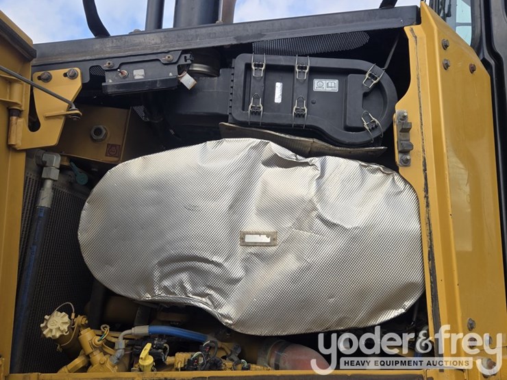 2019-caterpillar-d6-lgp-image-36