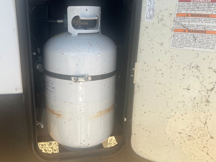 #200-•-2019-cruiser-aire-30bh-fifth-wheel-trailer-(prairie-farm)-(wi-title-in-delay)-image-27