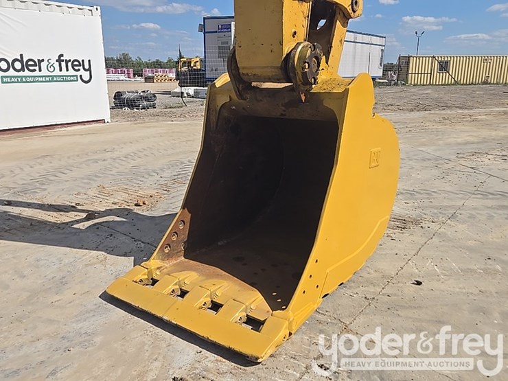2019-caterpillar-336-image-27
