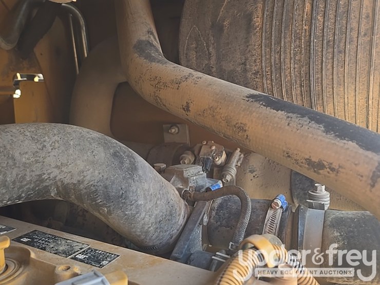 2021-caterpillar-289d3-image-67