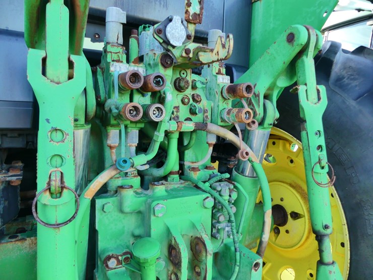 2011-john-deere-7330-image-6