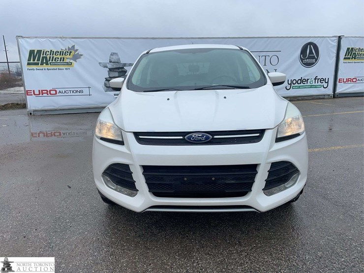 2014-ford-escape-image-2