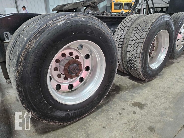 2017-mack-pinnacle-chu613-image-32