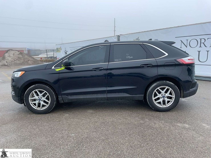 2021-ford-edge-image-8