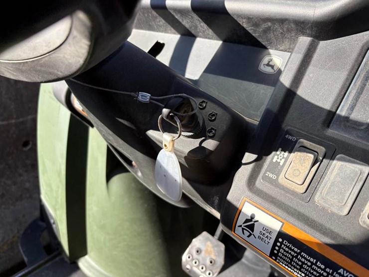 john-deere-825-image-14