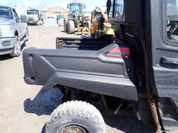 2016-pioneer-4x4-image-30