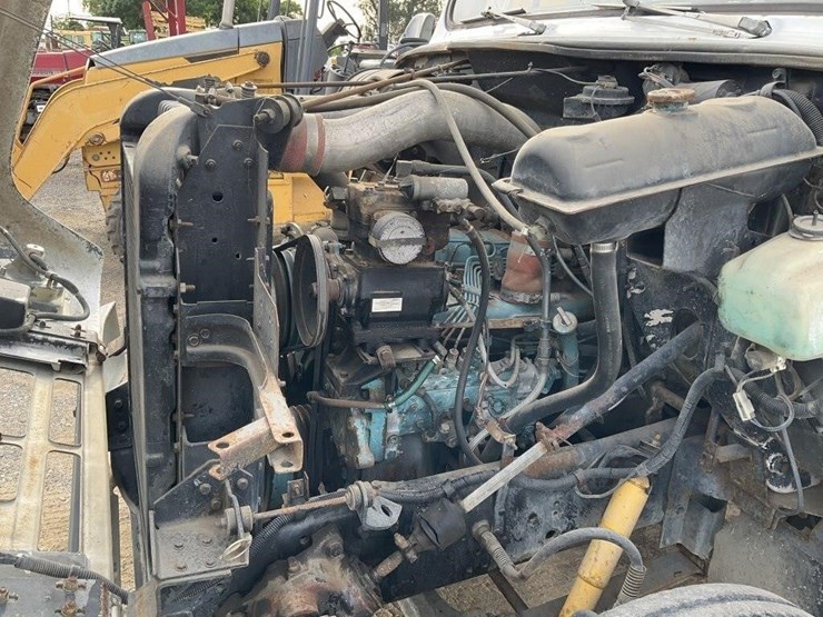 1987-international-s1700-image-18