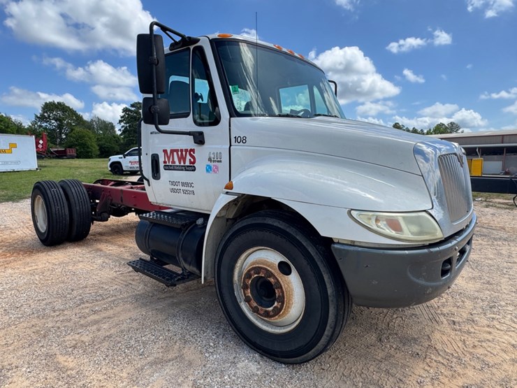 2005-international-4300-image-2