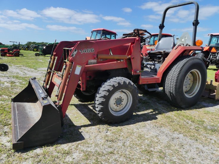 massey-ferguson-1240-image-2