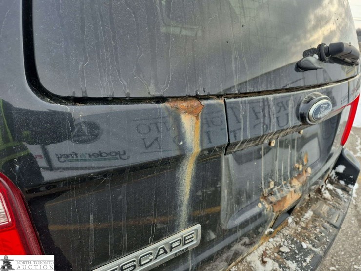 2011-ford-escape-xlt-image-25