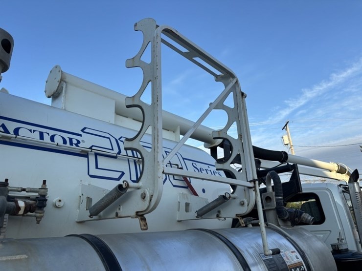 2009-vactor-2100-image-27