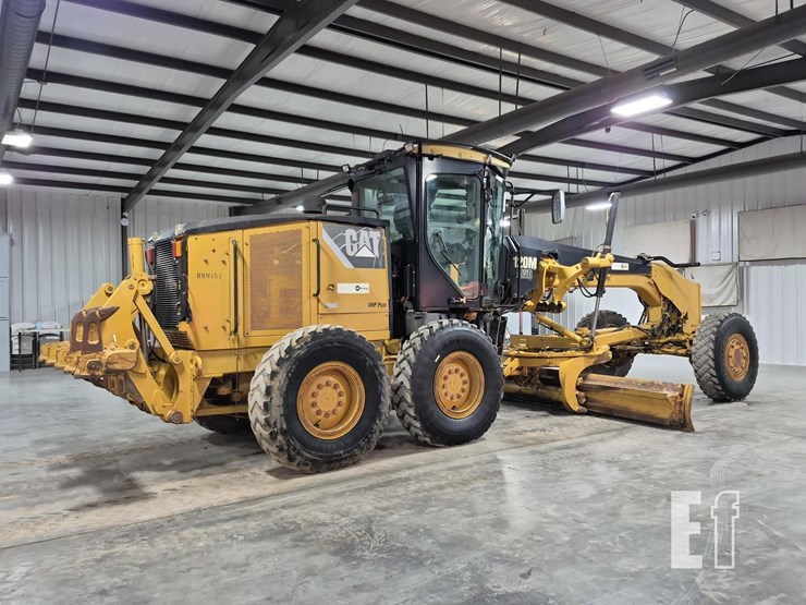 2009-caterpillar-120m-image-3