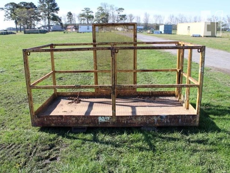 #3101-used-4x8-manlift-cage-with-forklift-pockets-image-2