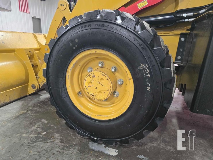 2022-caterpillar-416-image-31