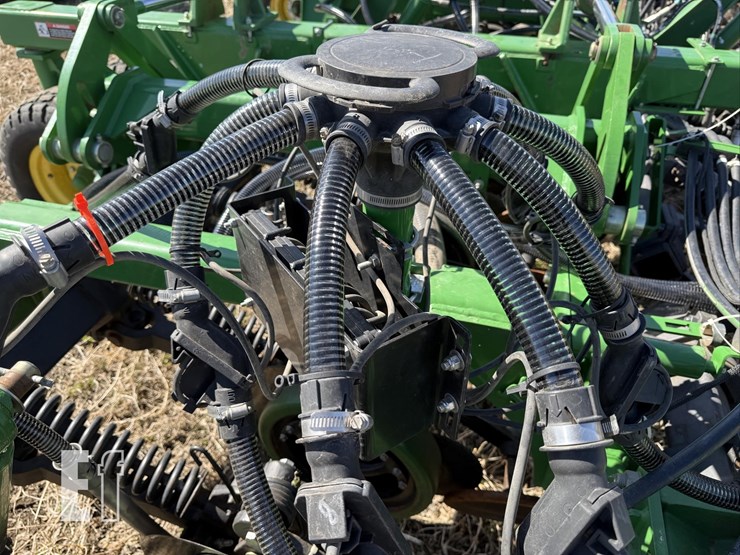 2012-john-deere-1890-image-27