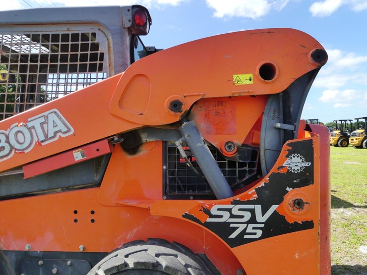 kubota-ssv75-image-7