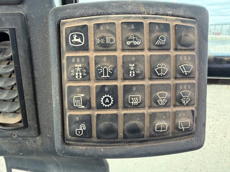 2005-deere-672d-image-15