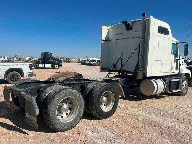 2018-mack-cxu-(pinnacle)-image-4