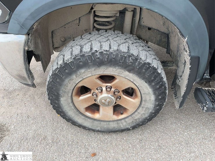 2016-dodge-2500-image-24