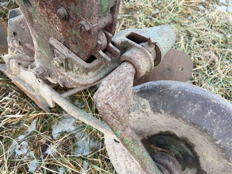 john-deere-four-bottom-plow-image-22