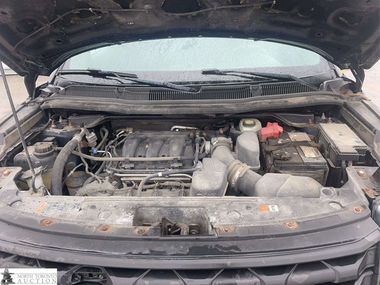 2016-ford-explorer-image-10