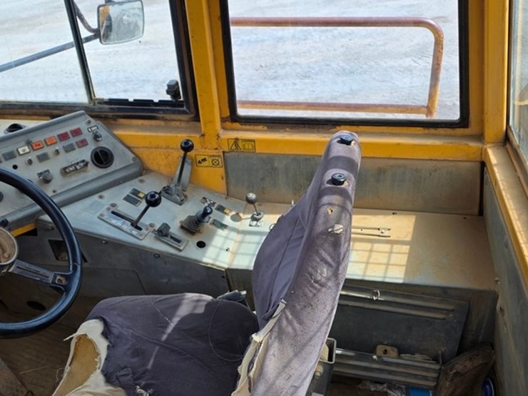 1999-volvo-a25c-image-54