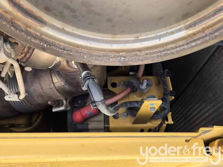 2019-caterpillar-d6-lgp-image-55