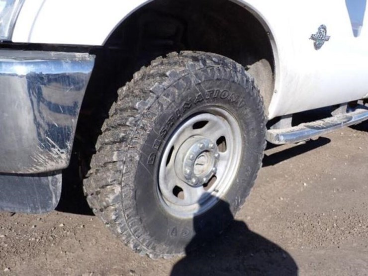 2016-ford-f350-xlt-image-24