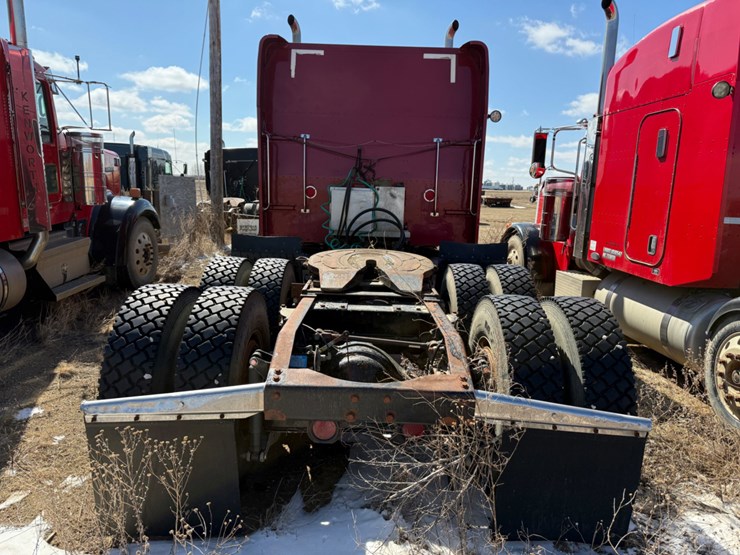 2007-peterbilt-379-image-9