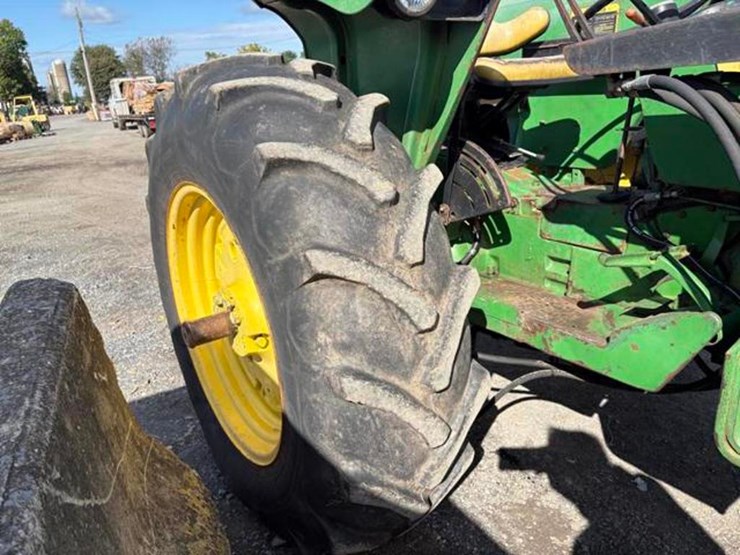 john-deere-2440-image-8