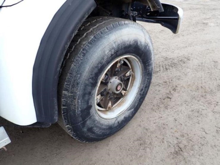 1999-sterling-l9513-image-33