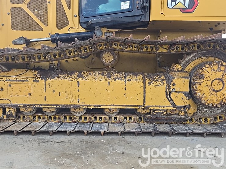 2021-caterpillar-d1-image-12