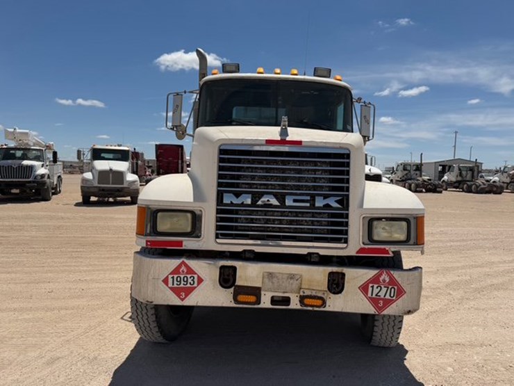 1994-mack-ch613-image-2