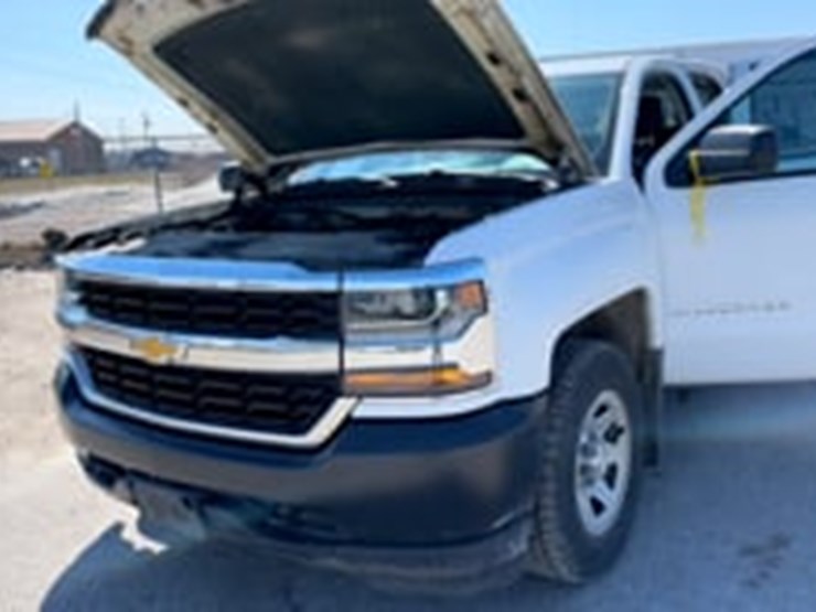 2017-chevrolet-silverado-1500-image-9