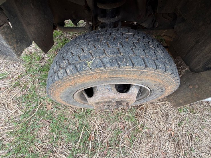 2014-dodge-ram-5500-image-2