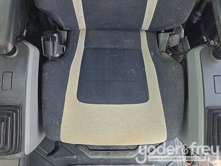 2017-caterpillar-336fl-image-97