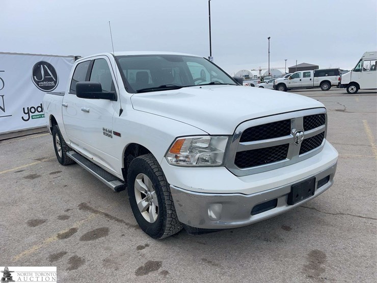 2018-dodge-1500-image-3