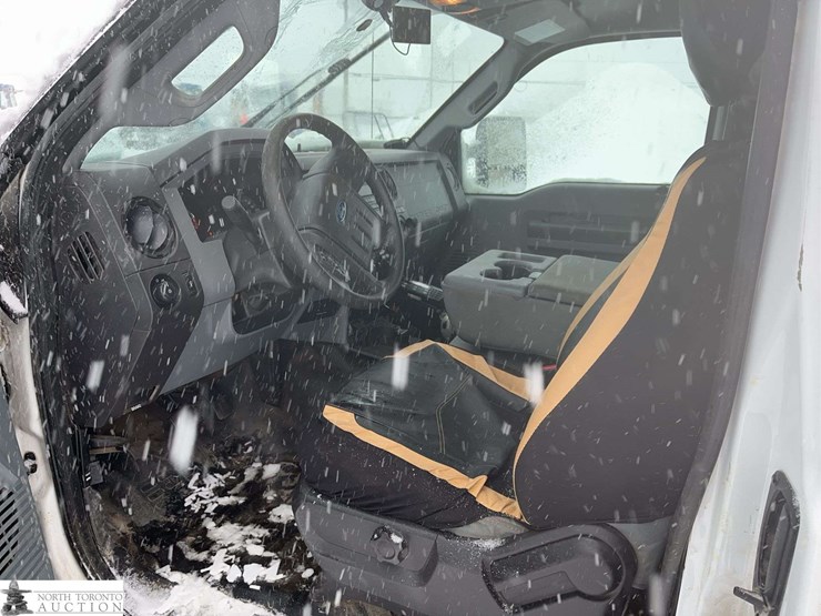 2013-ford-f350-image-12