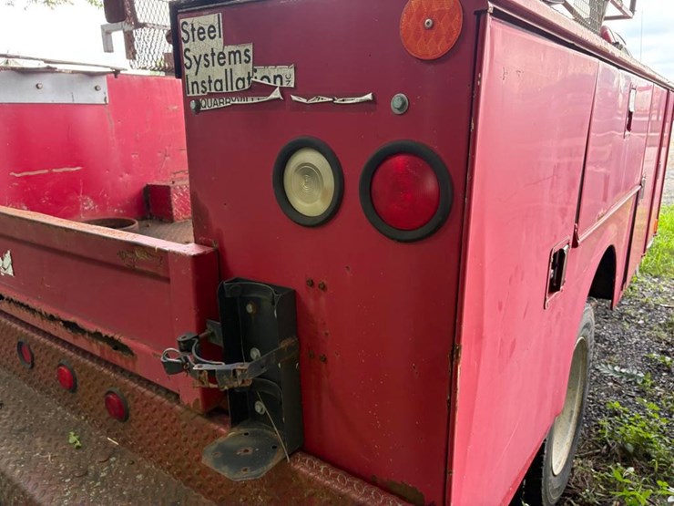 2003-ford-f550-image-13