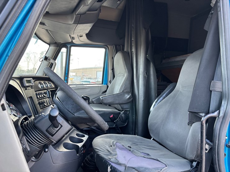 2015-international-prostar-image-18