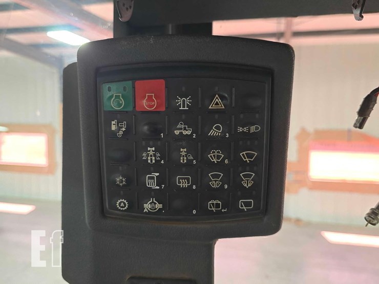 2012-deere-772g-image-21