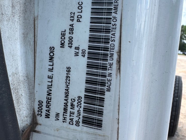 2010-international-4300-image-14