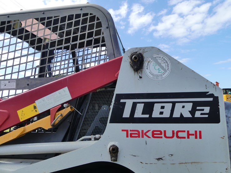 2020-takeuchi-tl8r2-image-7