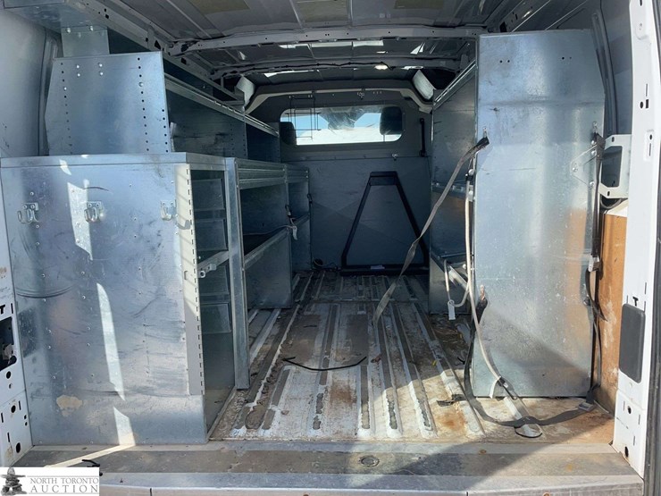 2016-ford-transit-image-17