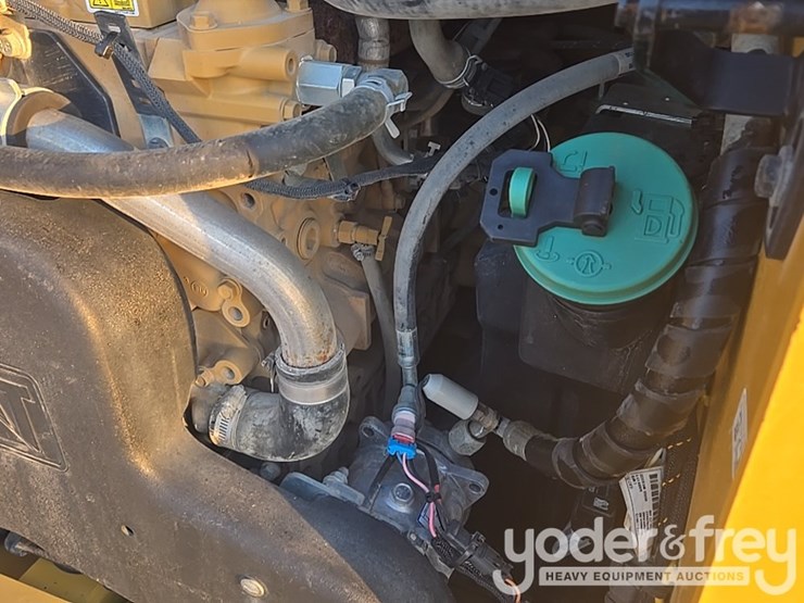 2022-caterpillar-289d3-image-71